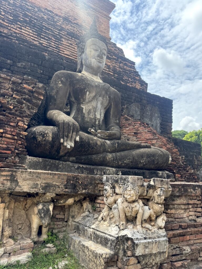 ワット・マハタート（Wat Mahathat）