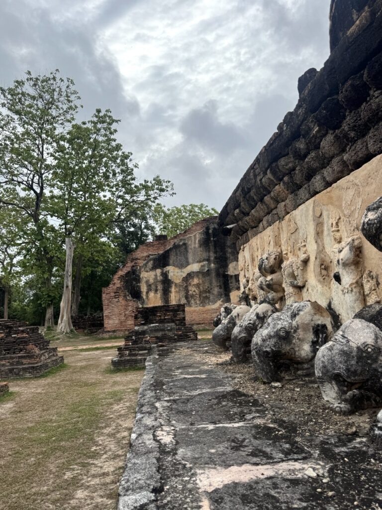 ワット・チェディー・シーホン（Wat Chedi Si Hong）